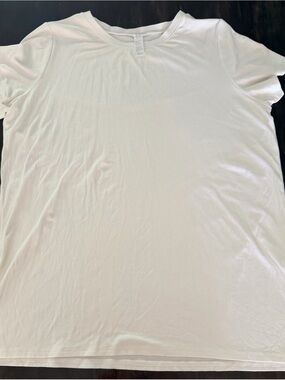 Women’s spanx Classic White Crew Neck T-Shirt